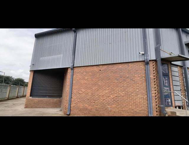 INDUSTRIAL PROPERTY TO RENT IN WILLOW PARK MANOR